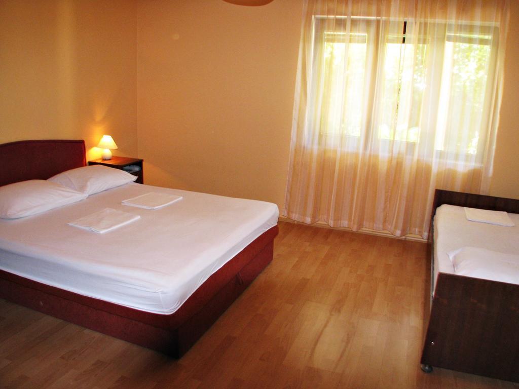 Apartments Miljak Omiš Eksteriør billede