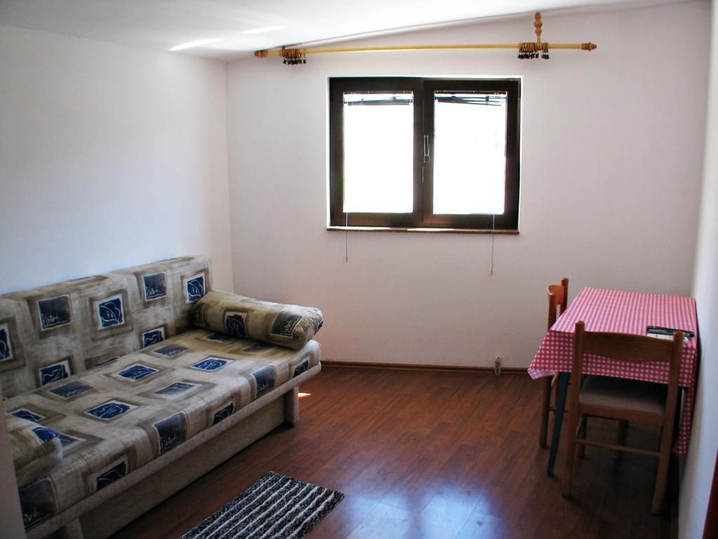 Apartments Miljak Omiš Eksteriør billede
