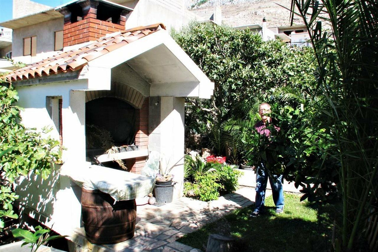 Apartments Miljak Omiš Eksteriør billede
