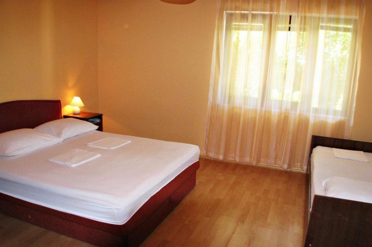 Apartments Miljak Omiš Eksteriør billede